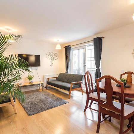 Elegant 2 Bedroom City Centre Apartment - Free Parking - Private Balcony Édimbourg Extérieur photo
